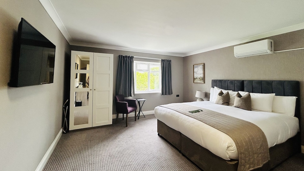 Executive Room, 1 King Bed, Non Smoking, River View - Photo 2