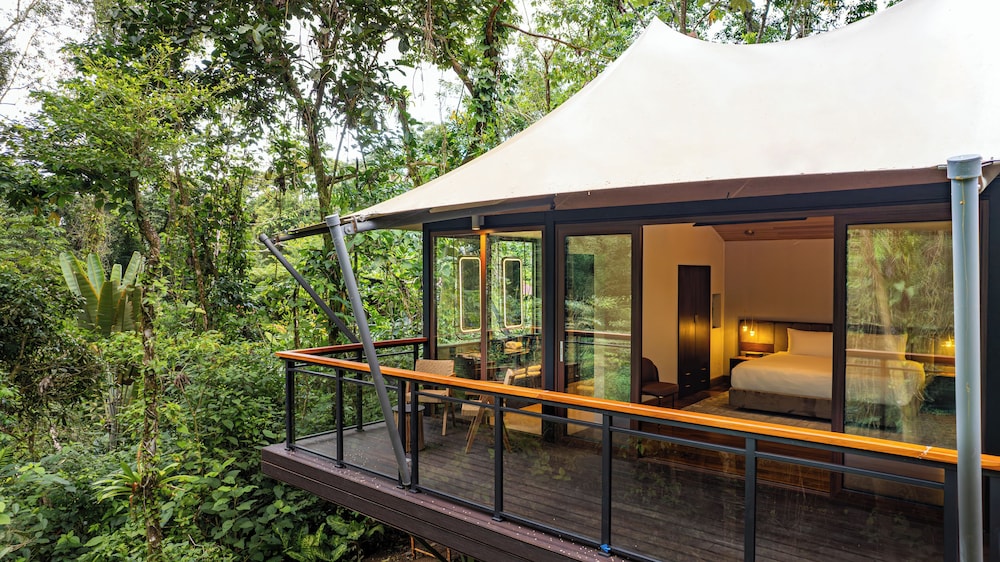 Jungle Luxe Tent