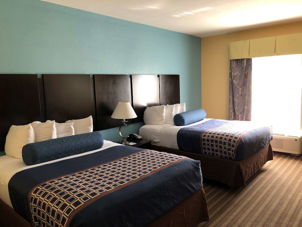 Standard Room, 2 Queen Beds, Non Smoking, Refrigerator & Microwave photo 2