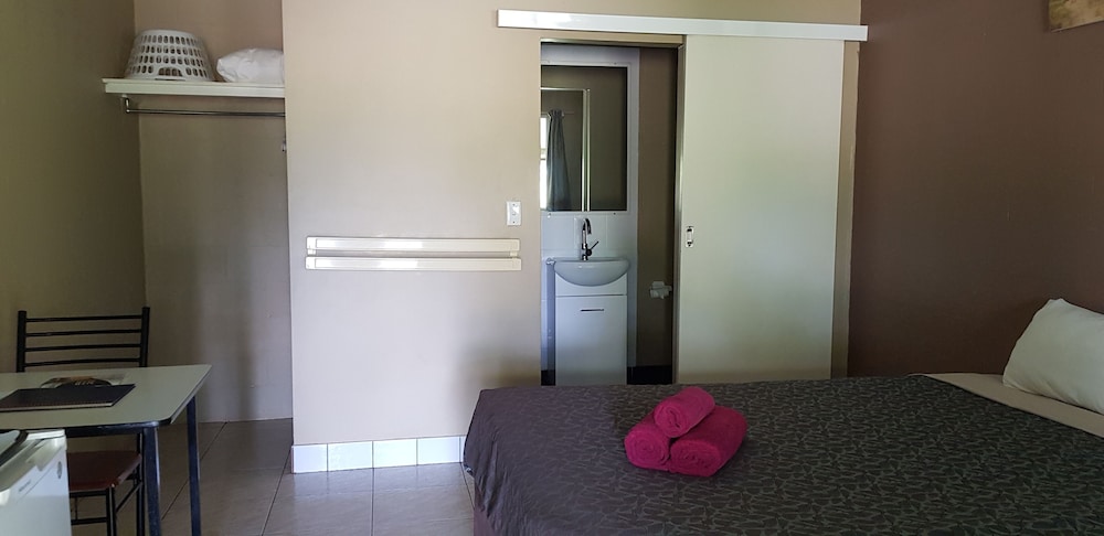 Basic Room photo 2