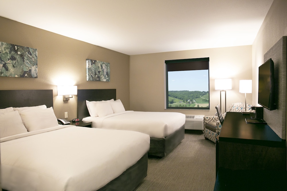 Standard Studio Suite, 2 Queen Beds, Kitchenette photo 2