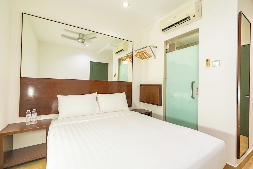 Quad Room B - Photo 2