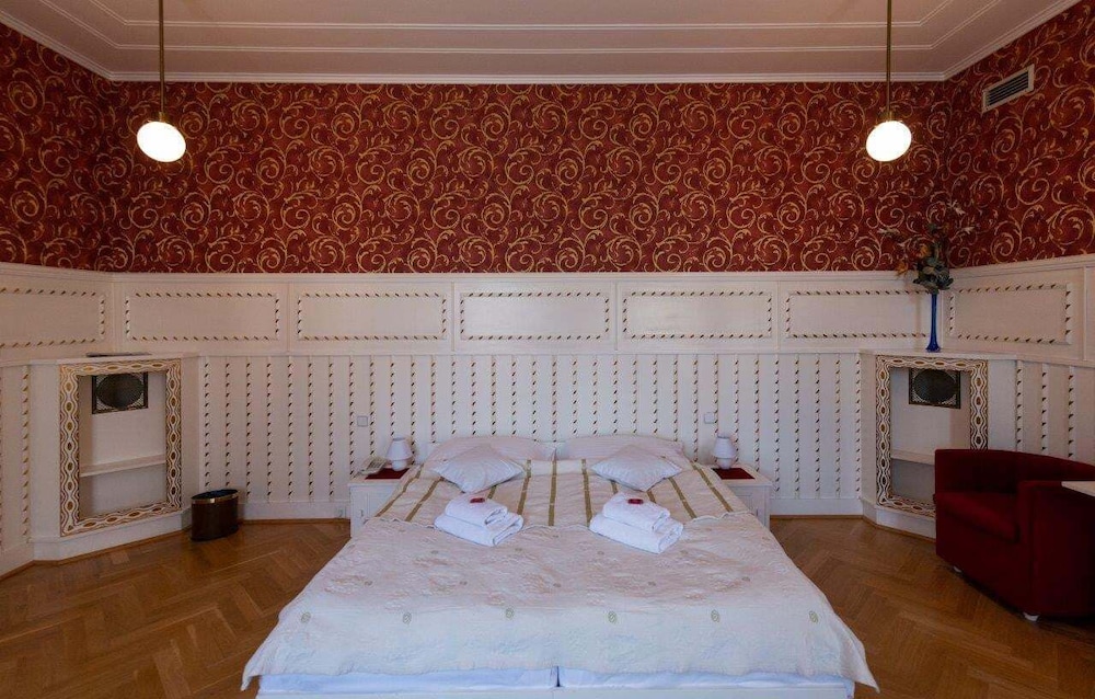 Junior Suite, 1 Bedroom, Refrigerator, City View photo 1