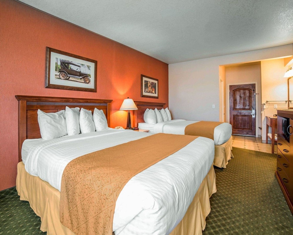 Room, Multiple Beds, Accessible, Non Smoking - Photo 1