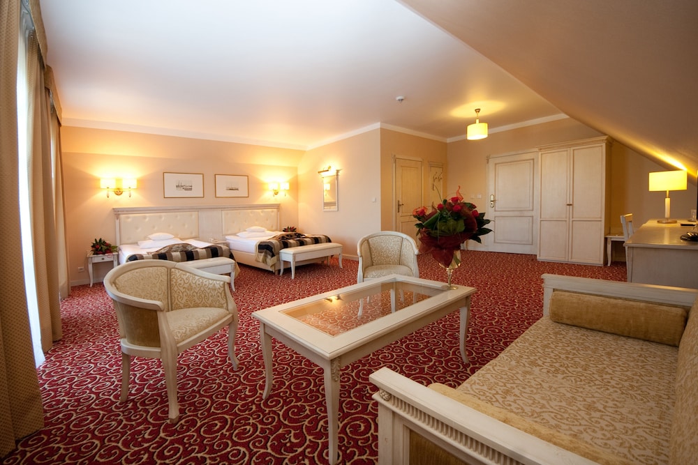 Deluxe Double or Twin Room, 1 Bedroom (Building A, No AC) photo 2