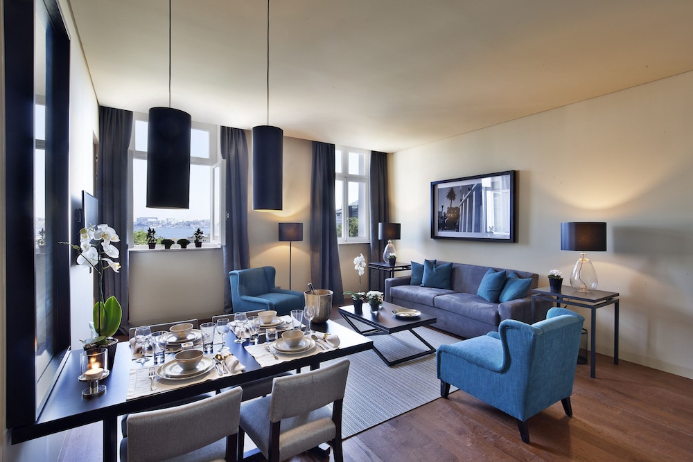 Deluxe Apartment, 2 Bedrooms, River View photo 1