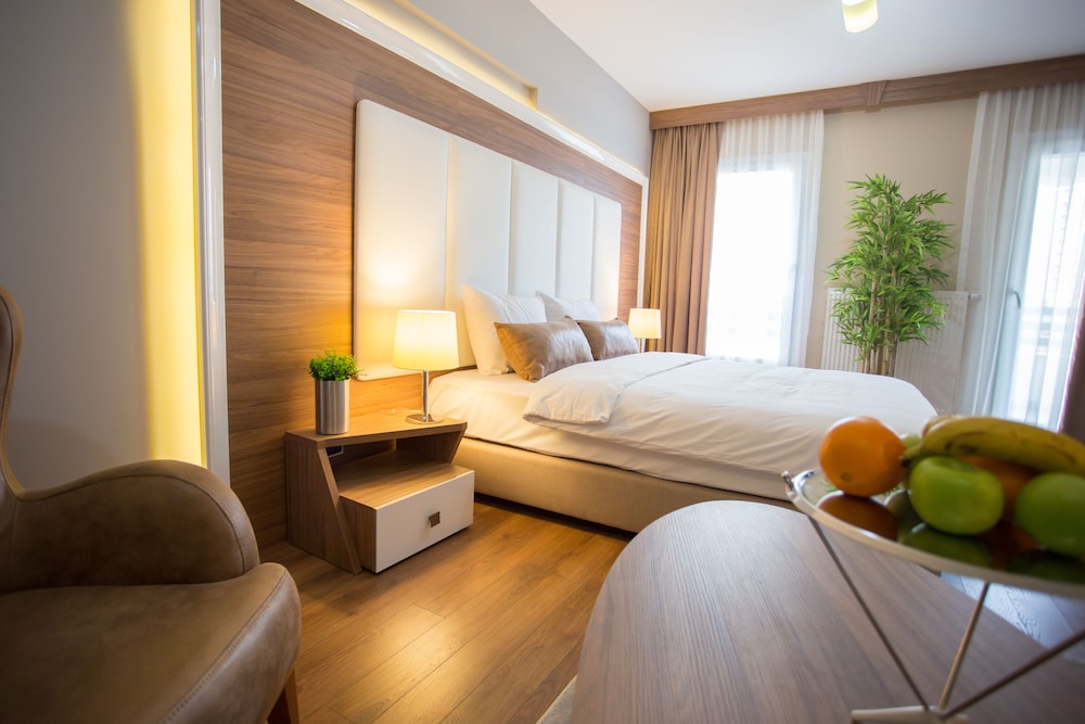 Business Room, 2 Bedrooms, Accessible, City View photo 1