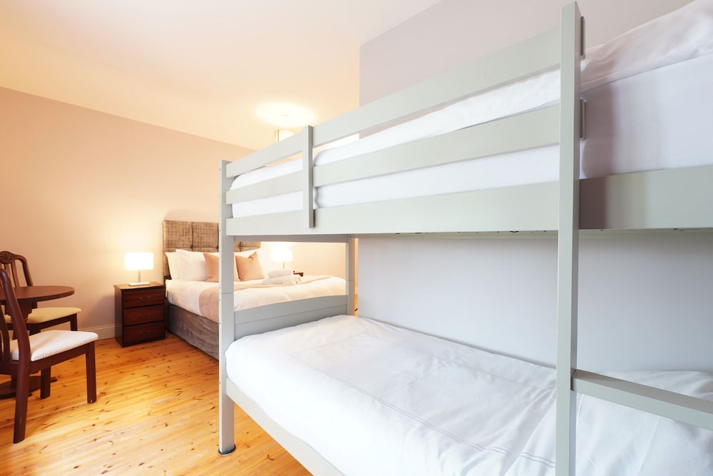 Family Room, 1 Double Bed, Non Smoking photo 3