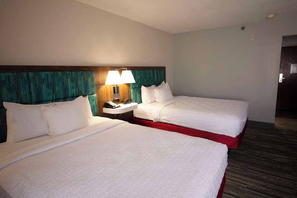 Two Double Beds Accessible - Photo 1