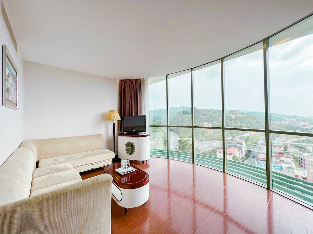 Executive Suite photo 2
