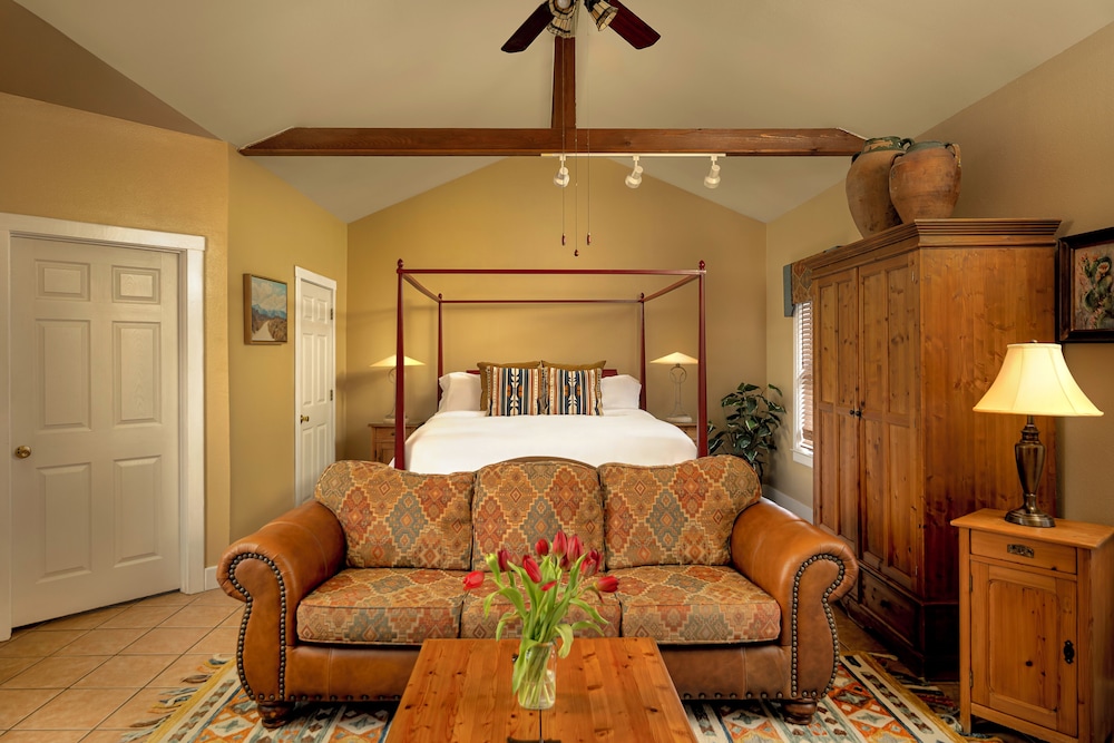 Luxury Cottage, 1 King Bed, Non Smoking (San Gabriel Cottage)