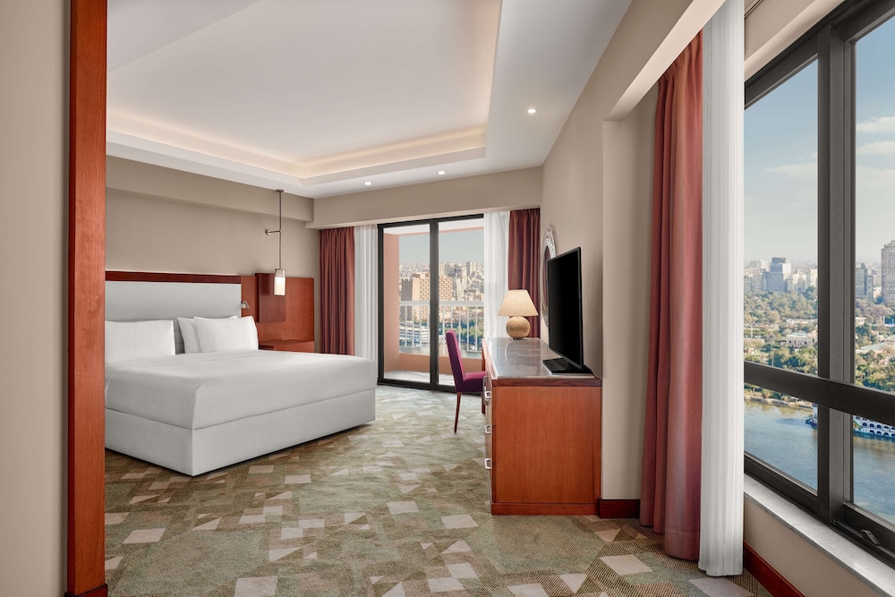 Executive Room, 1 King Bed, Accessible, City View