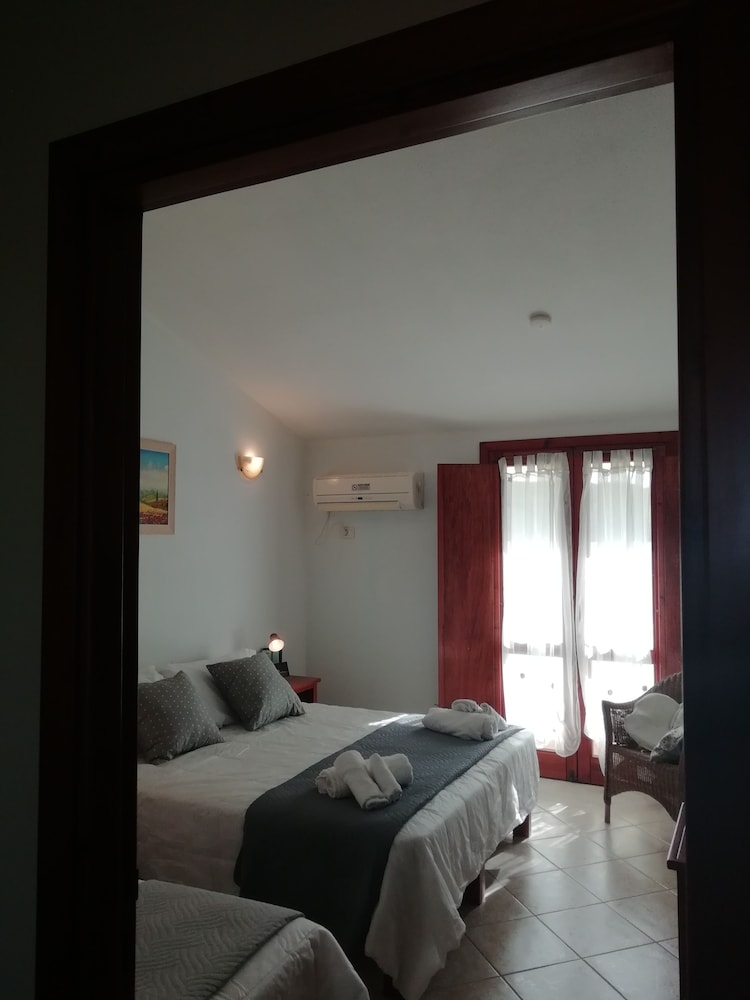 Triple Room, Garden View photo 3