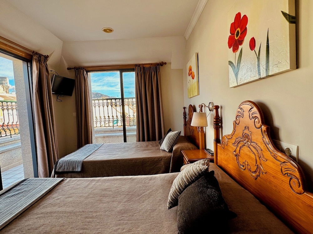Double Room - Photo 2