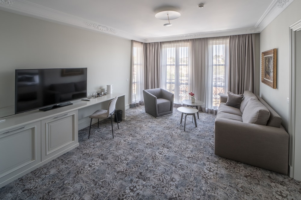 Luxury Apartment photo 3