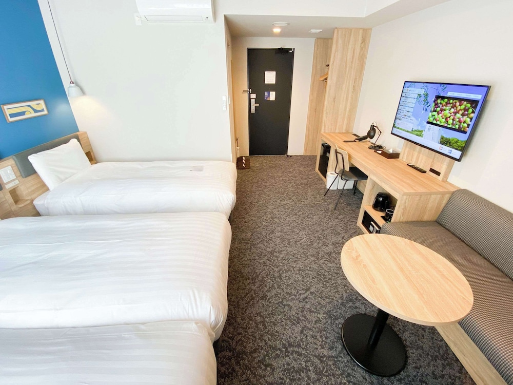 Standard Room, 3 Twin Beds, Non Smoking - Photo 12