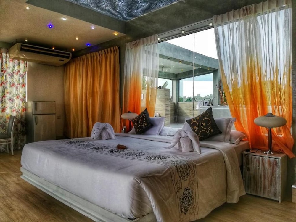 Premium Penthouse, Sea View
