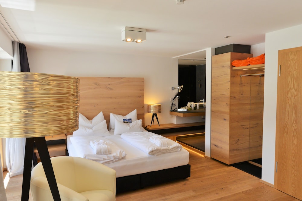 Panoramic Double Room, Balcony, Mountainside