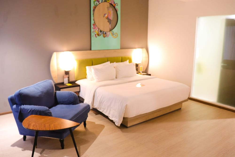 Warmth King Bed photo 2