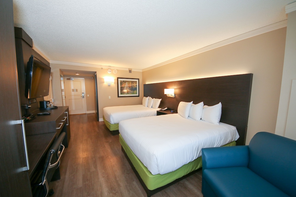Sunset Tower, 2 Queen Beds - Photo 2