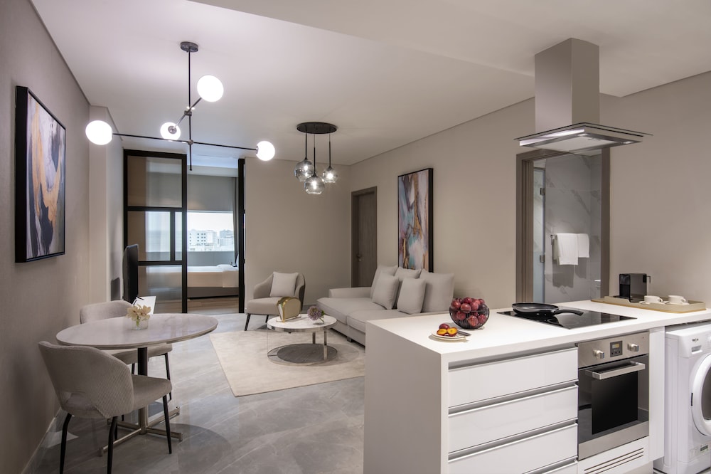 Deluxe Suite, 3 Bedrooms (Residence) - Photo 4