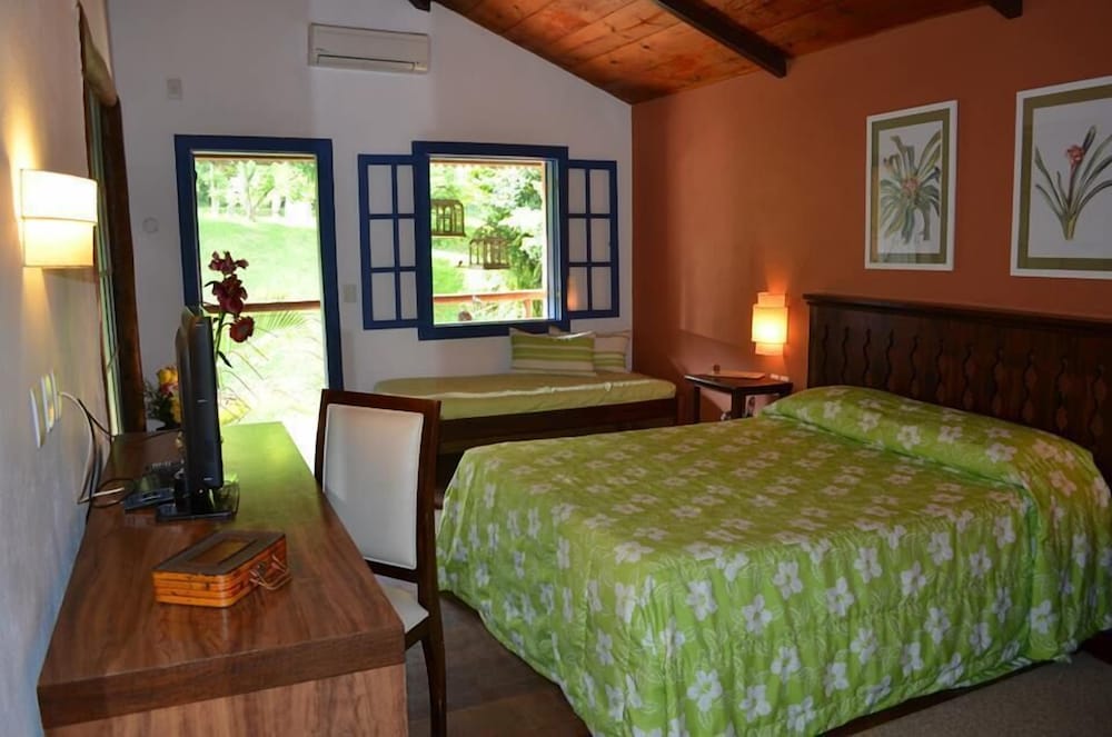 Basic Quadruple Room photo 3
