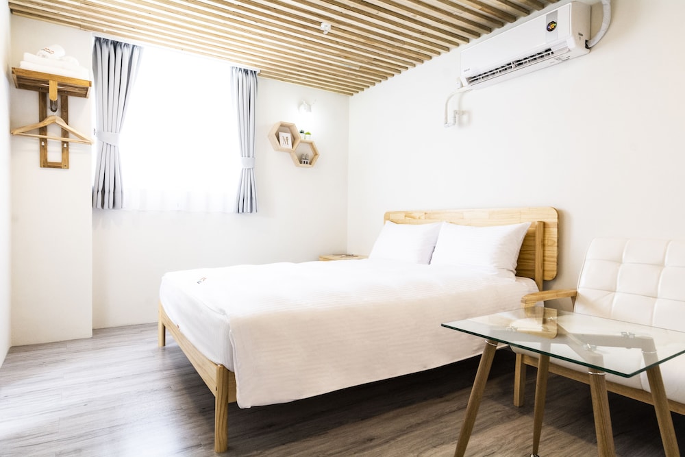 Standard Double Room - Photo 2