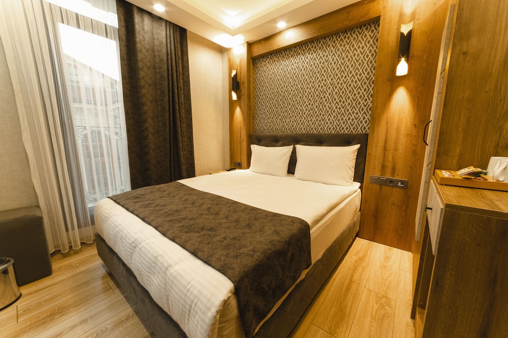 Economy Double Room photo 2