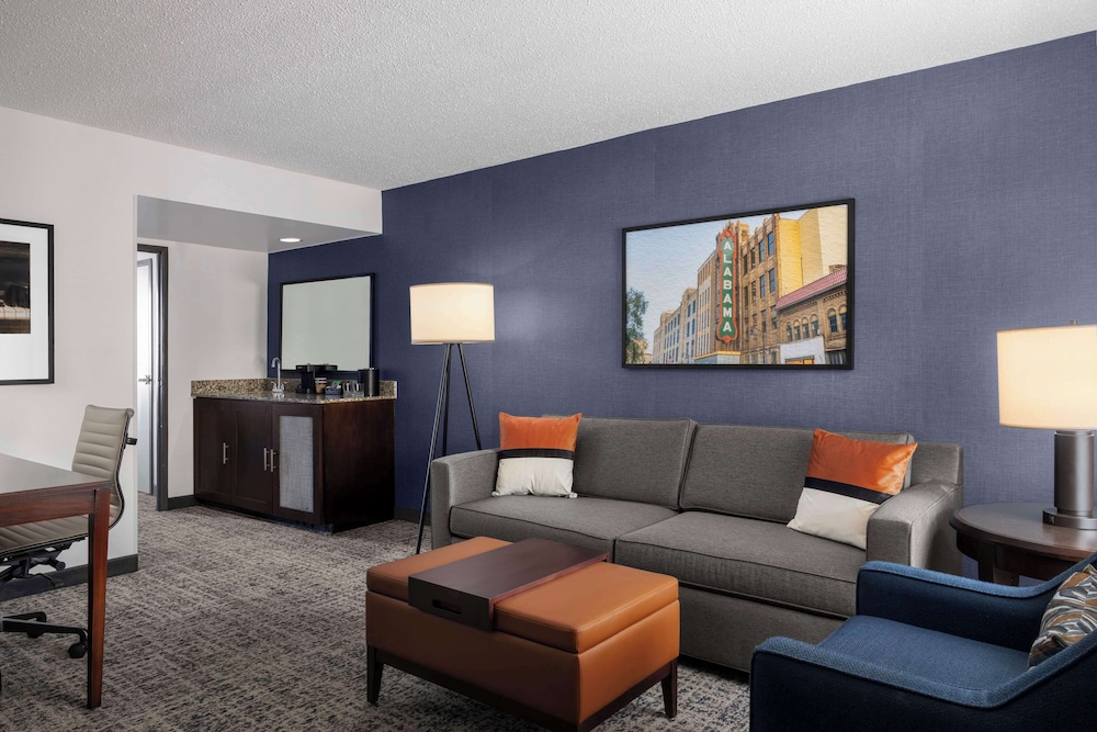 Premium Suite, 2 Queen Beds, Non Smoking - Photo 5