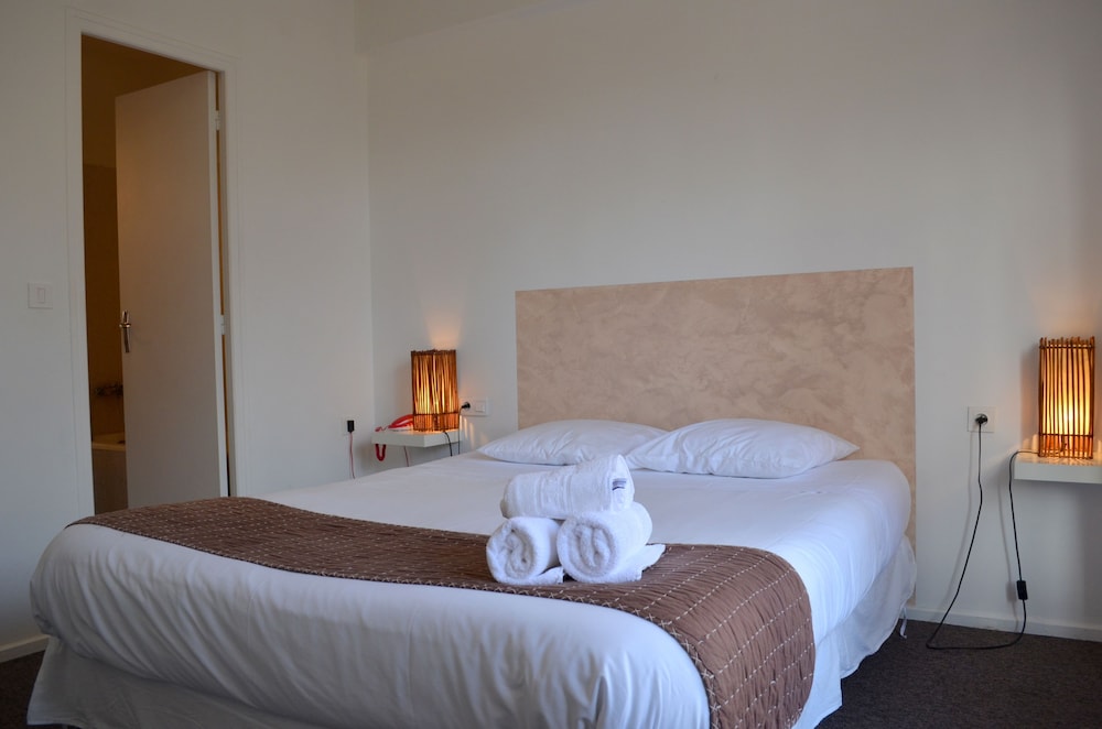 Twin Room - Photo 6