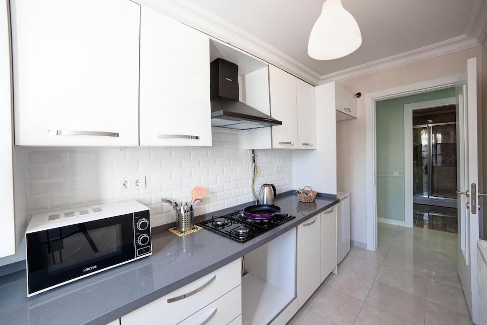Superior Condo, 1 Bedroom photo 2