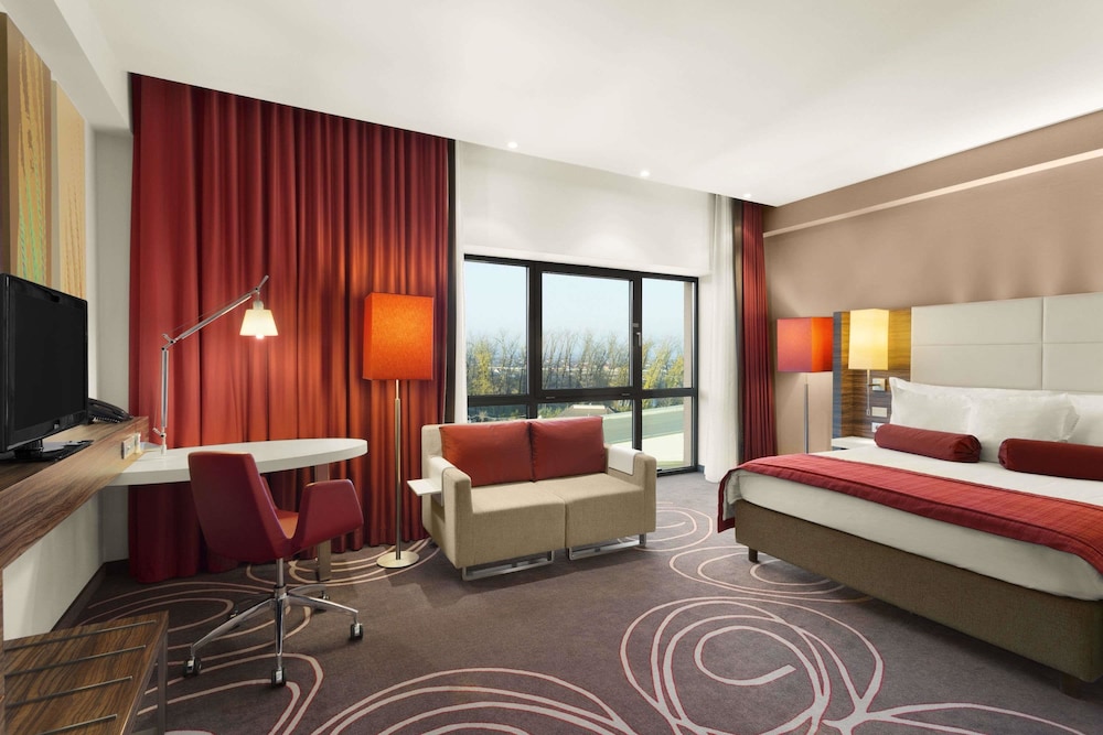 Junior Suite, 1 King Bed, Non Smoking photo 1