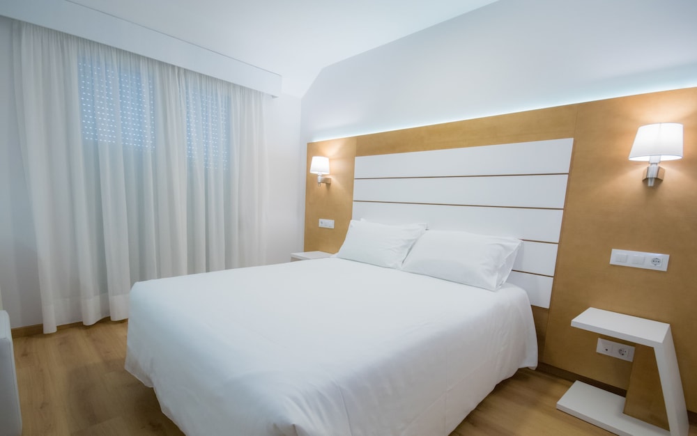 Double Room, Sea View - Photo 3