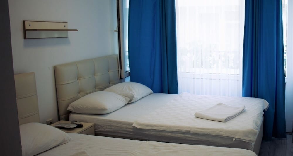 Standard Room, Partial Sea View photo 2