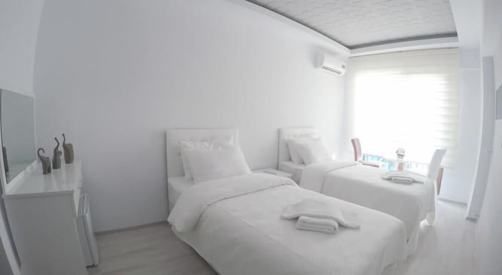Standard Twin Room photo 1