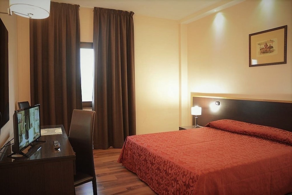 Economy Double or Twin Room