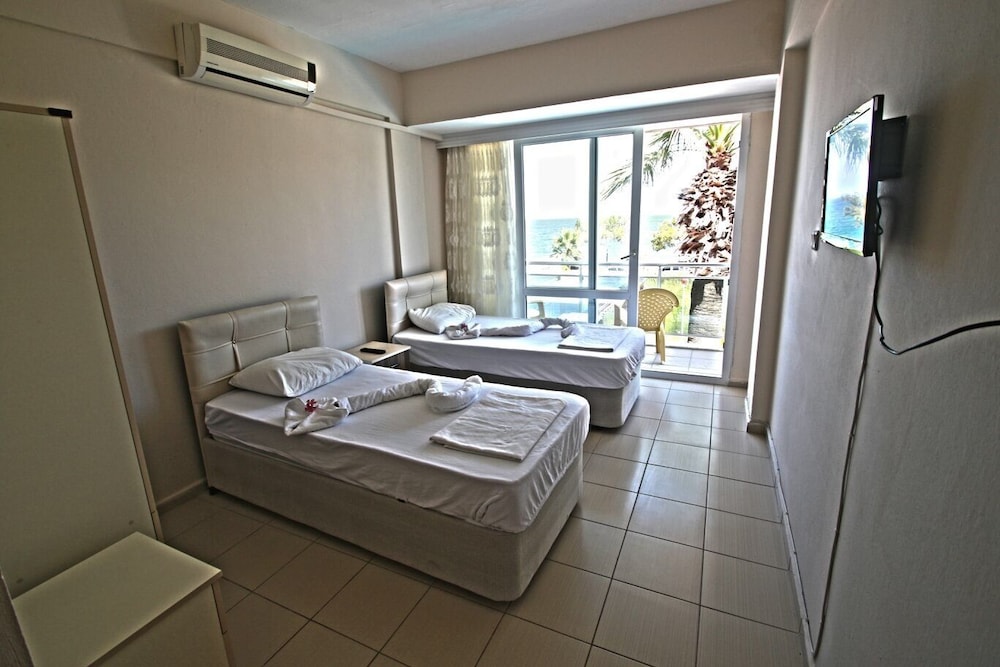 Standard Twin Room photo 1