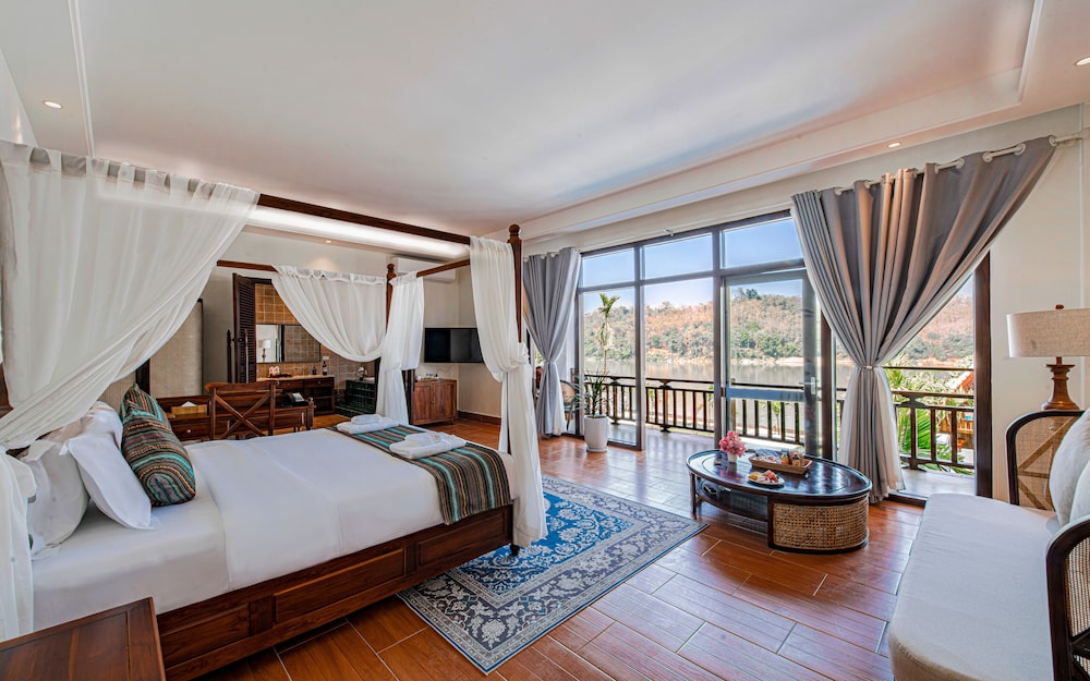 Premium Suite, Lake View