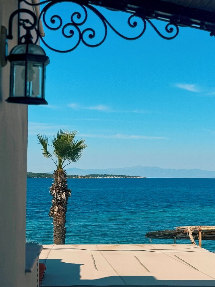 Exclusive Double Room, Balcony, Partial Sea View photo 2