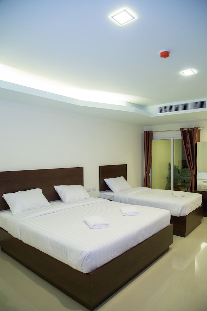 Superior Triple Room photo 2