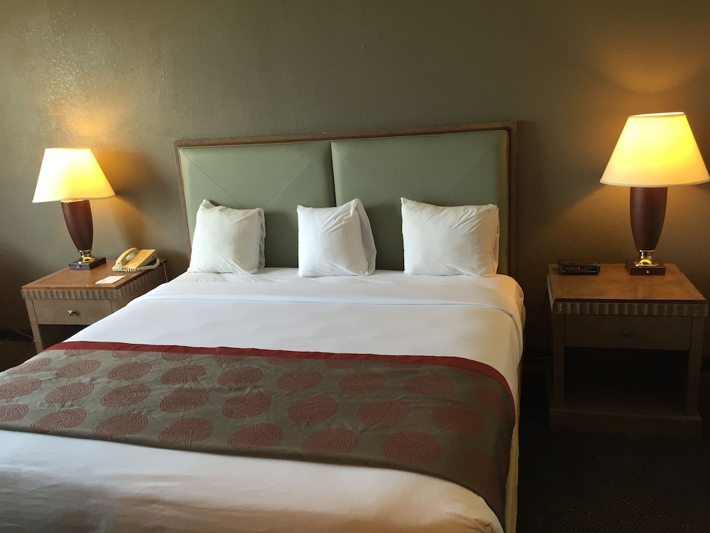 Basic Double Room photo 2