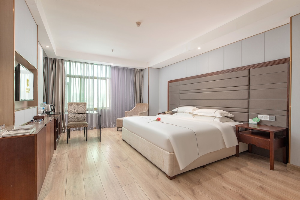 Superior Double Room, City View