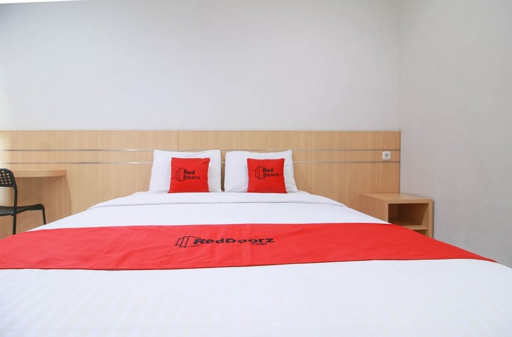Deluxe Room - Photo 10