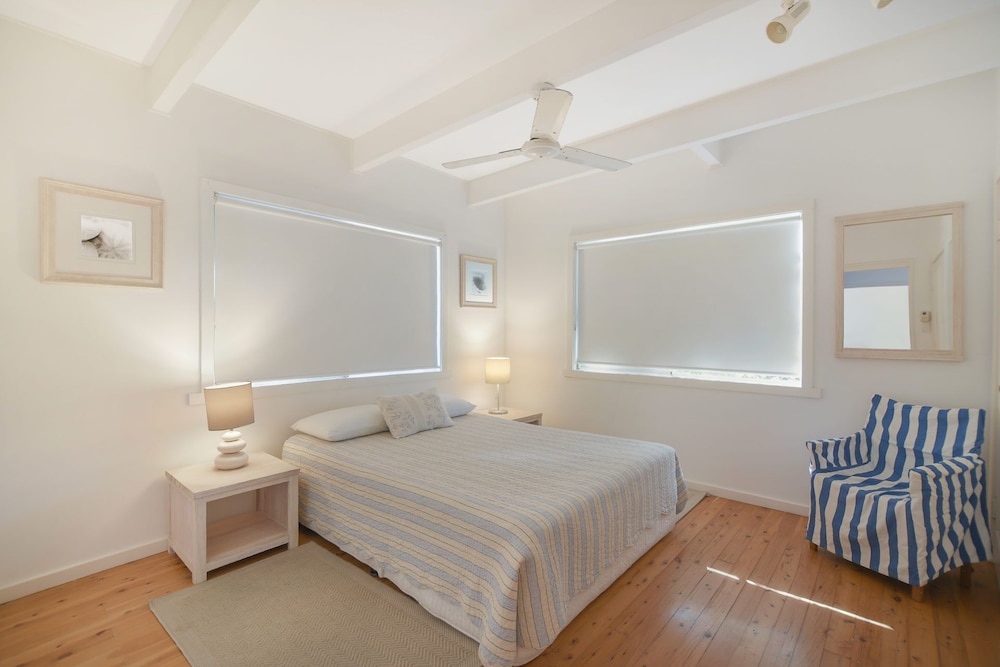 House (4 Bedrooms)