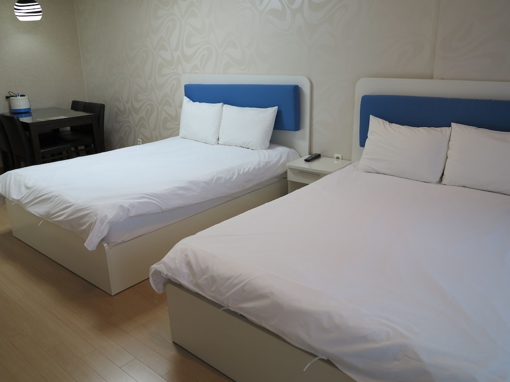 Family Twin Room photo 2