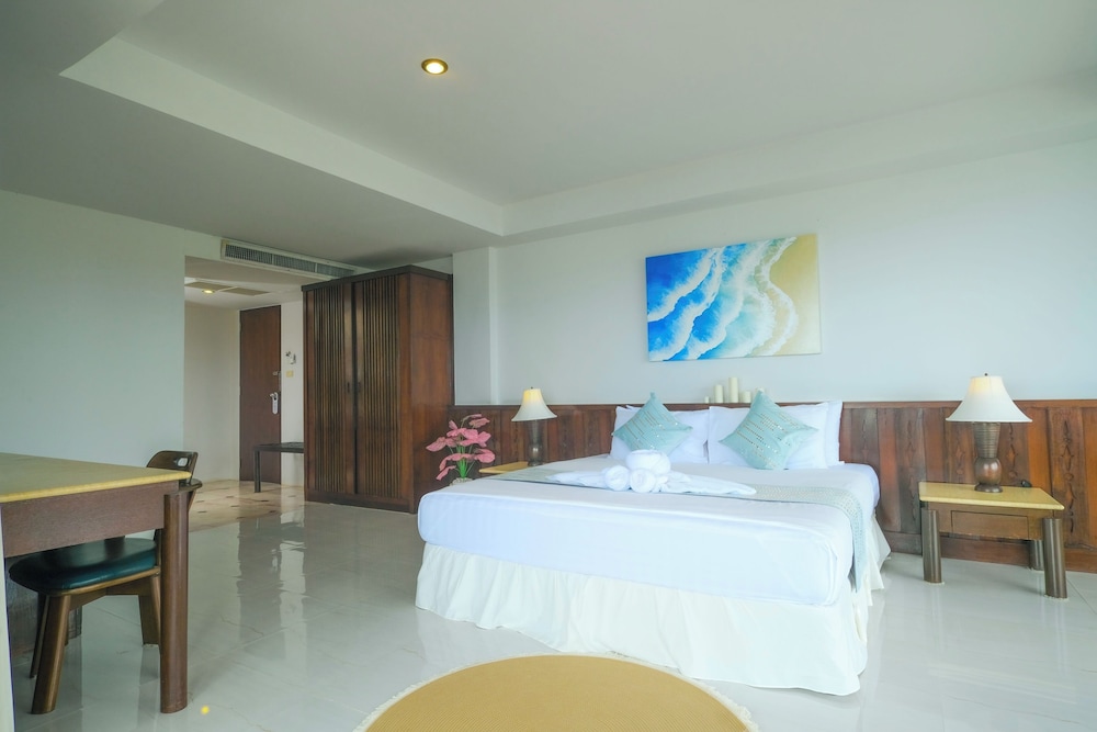 Deluxe Seaview - Photo 10