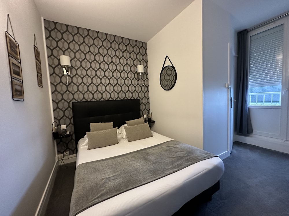 Standard Double Room photo 2