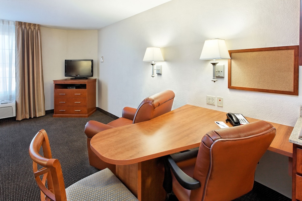 Suite, 1 Bedroom (1 King) - Photo 6