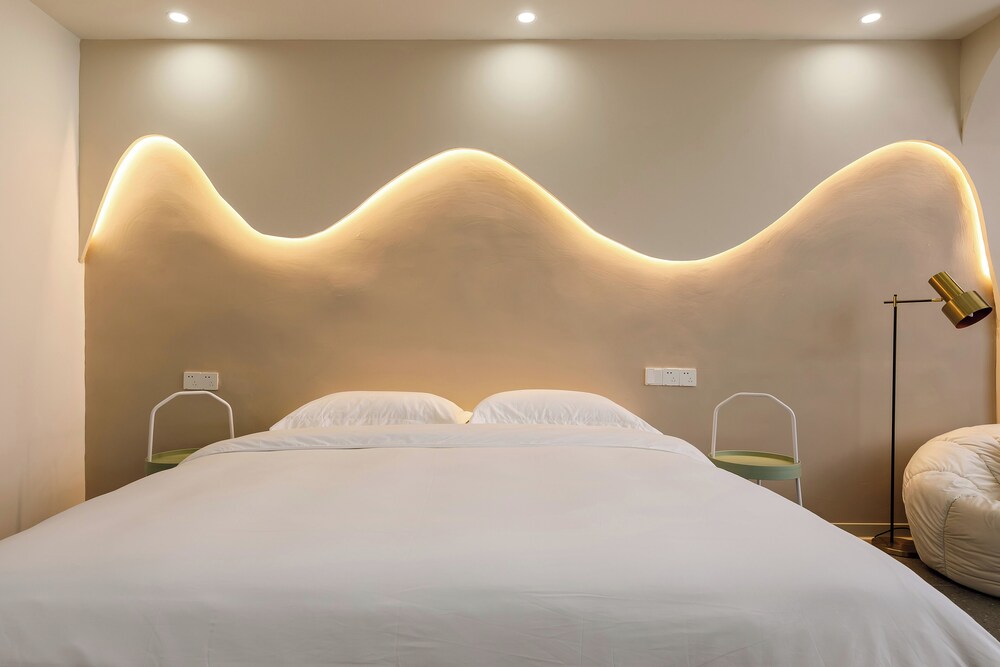 Deluxe Double Room, Balcony, Courtyard View