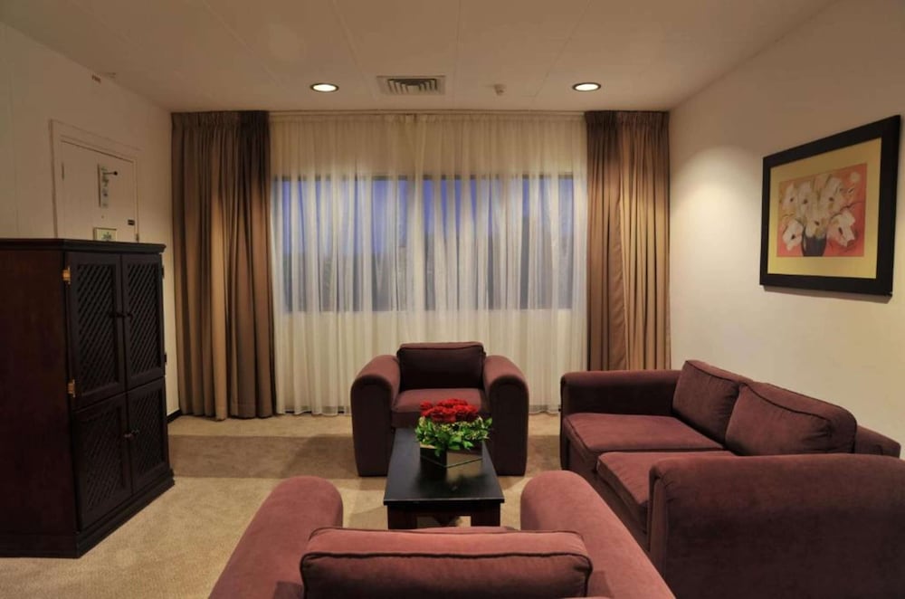 Family Room photo 1